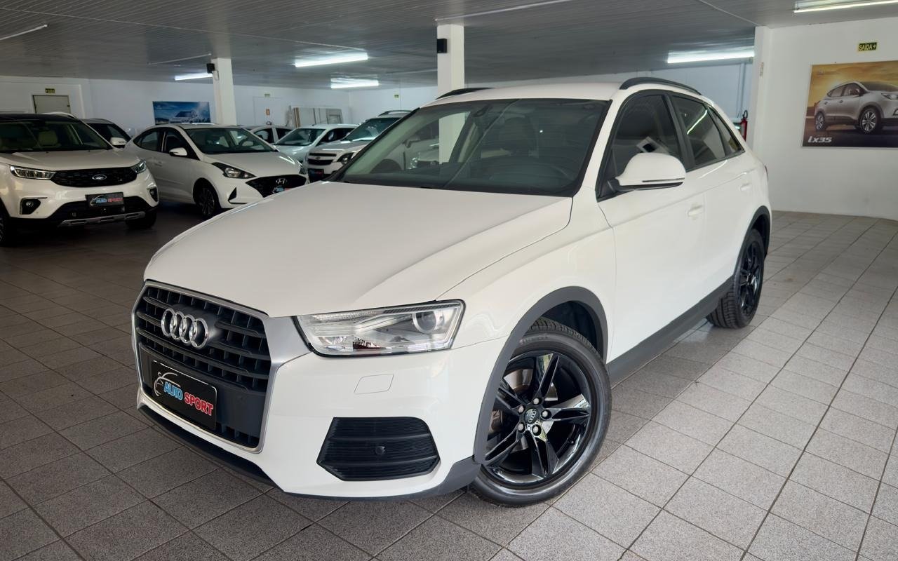 Audi Q3 1.4 TFSI/TFSI Flex S-tronic 5p na cor Branco no Novo Hamburgo / RS - 872604