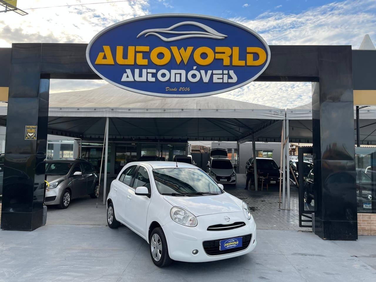 Nissan MARCH S 1.0 16V Flex Fuel 5p na cor Branco em Palhoça / SC - 873911