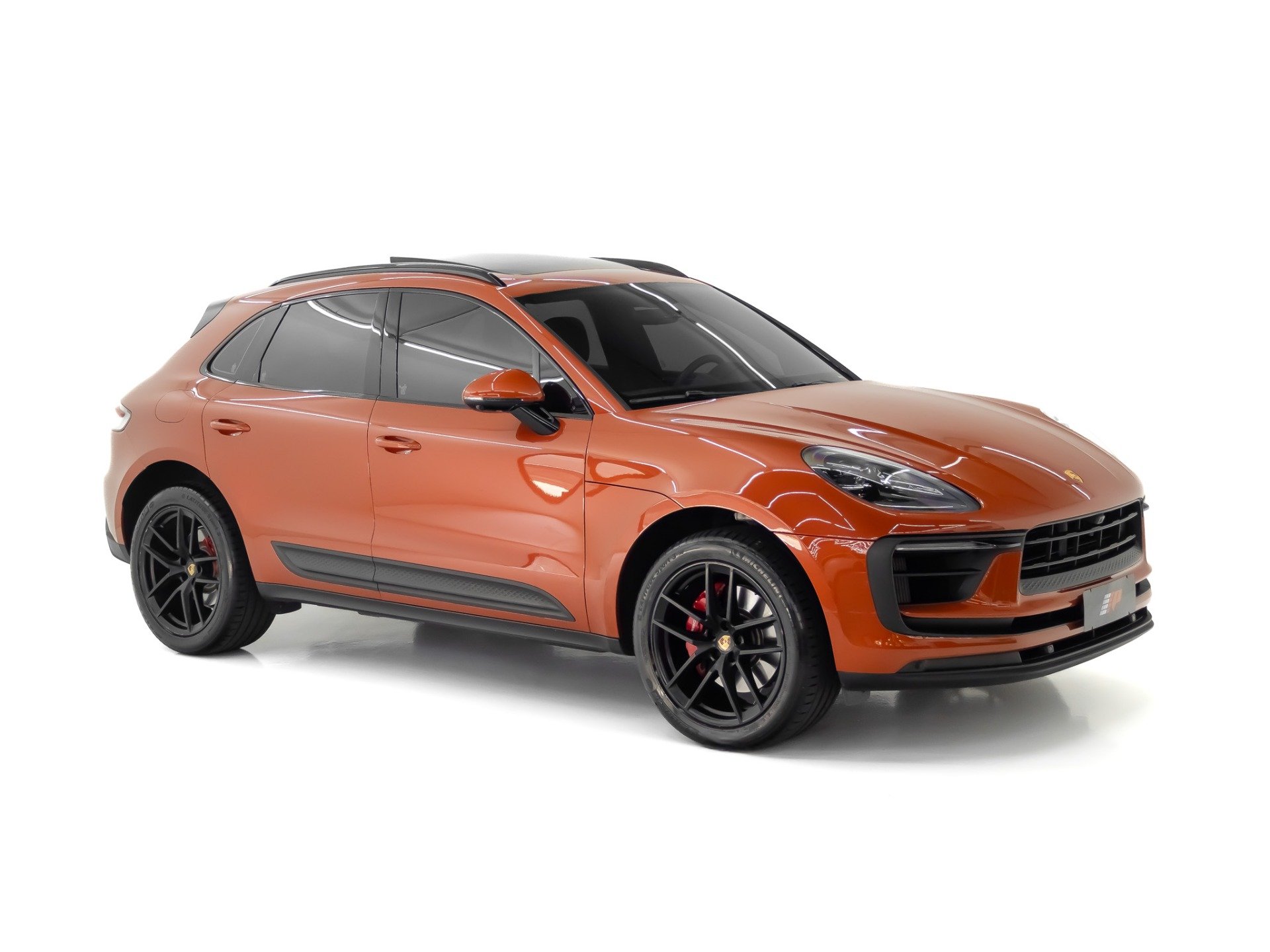 Porsche Macan S 2.9/3.0 Bi-Turbo na cor Laranja em Curitiba / PR - 874149