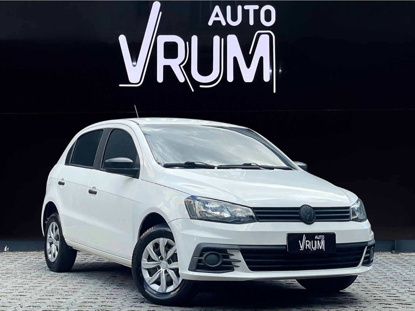 Volkswagen Gol Trendline 1.0 T.Flex 12V 5p na cor Branco em Curitiba / PR - 874230