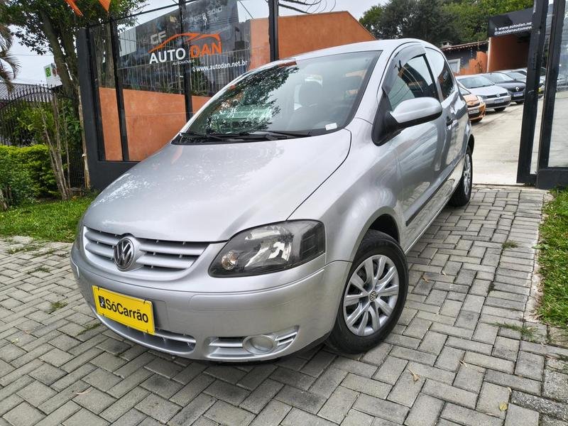 Volkswagen Fox City 1.0Mi/ 1.0Mi Total Flex 8V 3p na cor Prata em Curitiba / PR - 874286