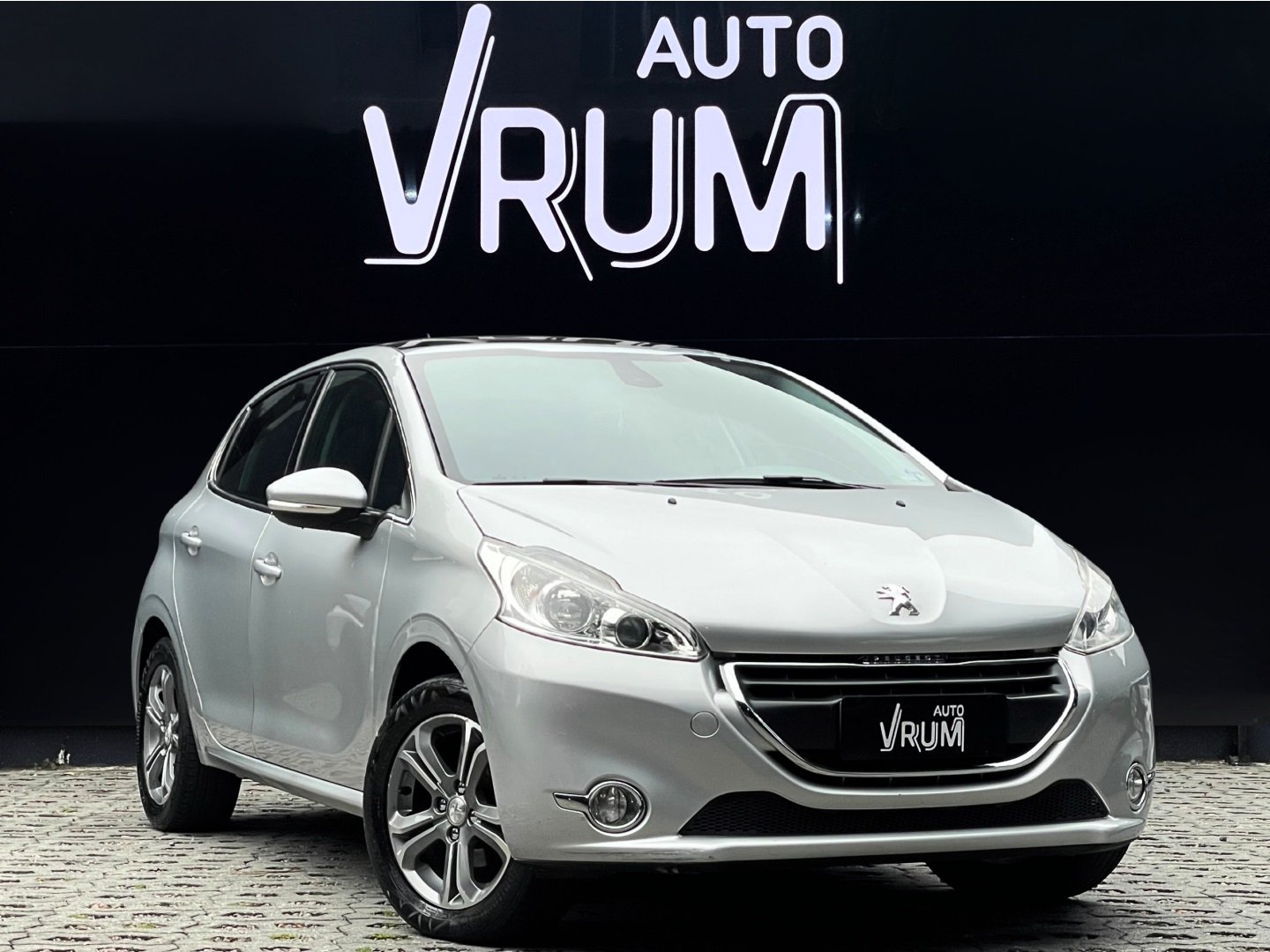 Peugeot 208 Griffe 1.6 Flex 16V 5p Aut. na cor Prata em Curitiba / PR - 874759