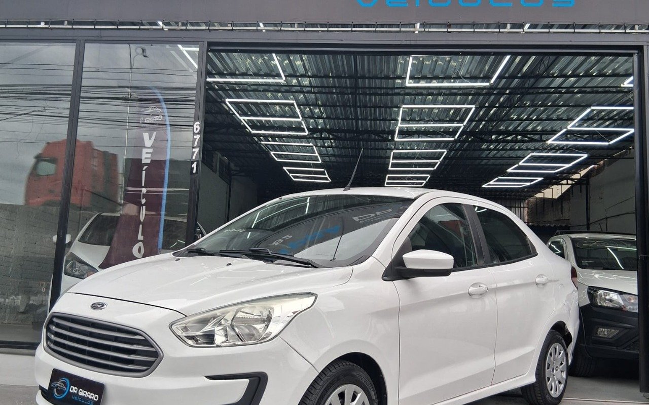 Ford Ka + Sedan 1.0 SE/SE PLUS TiVCT Flex 4p na cor Branco no Canoas / RS - 876131