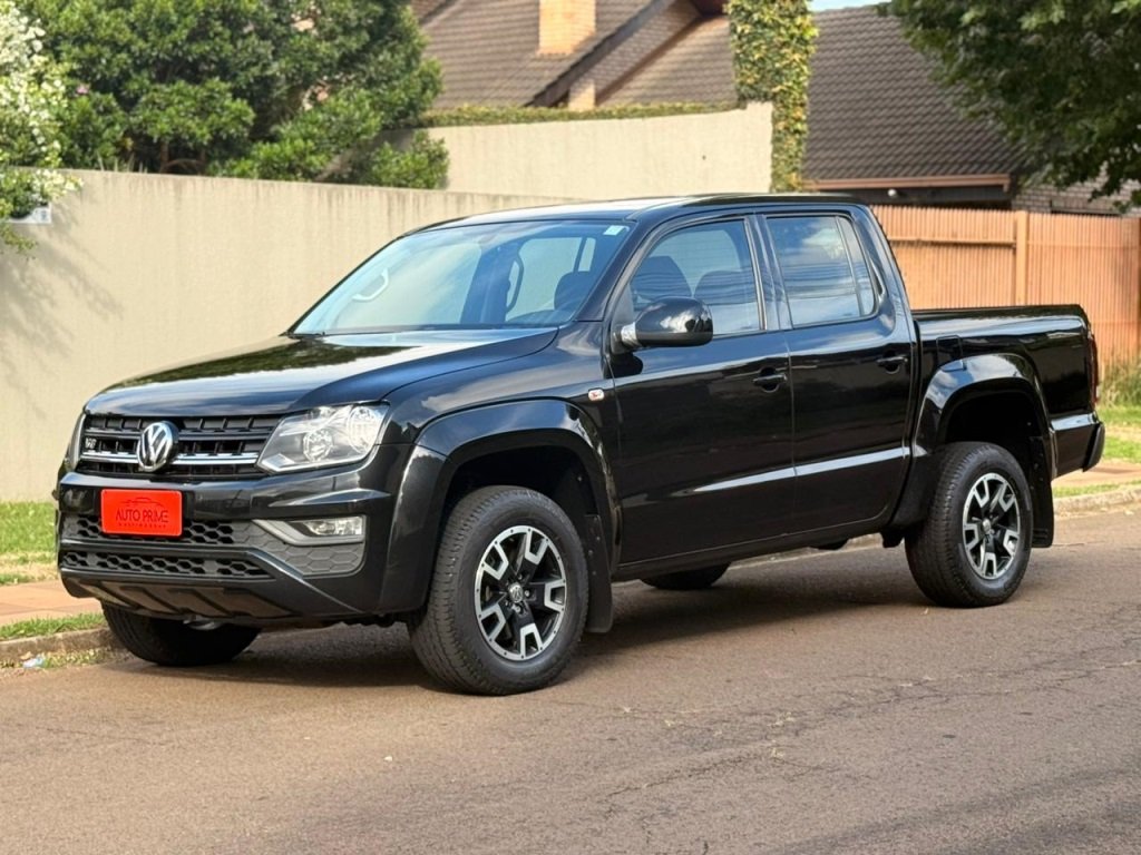 Volkswagen Amarok Comfor. 3.0 V6 TDI 4x4 Dies. Aut. na cor Preto em Guarapuava / PR - 876693
