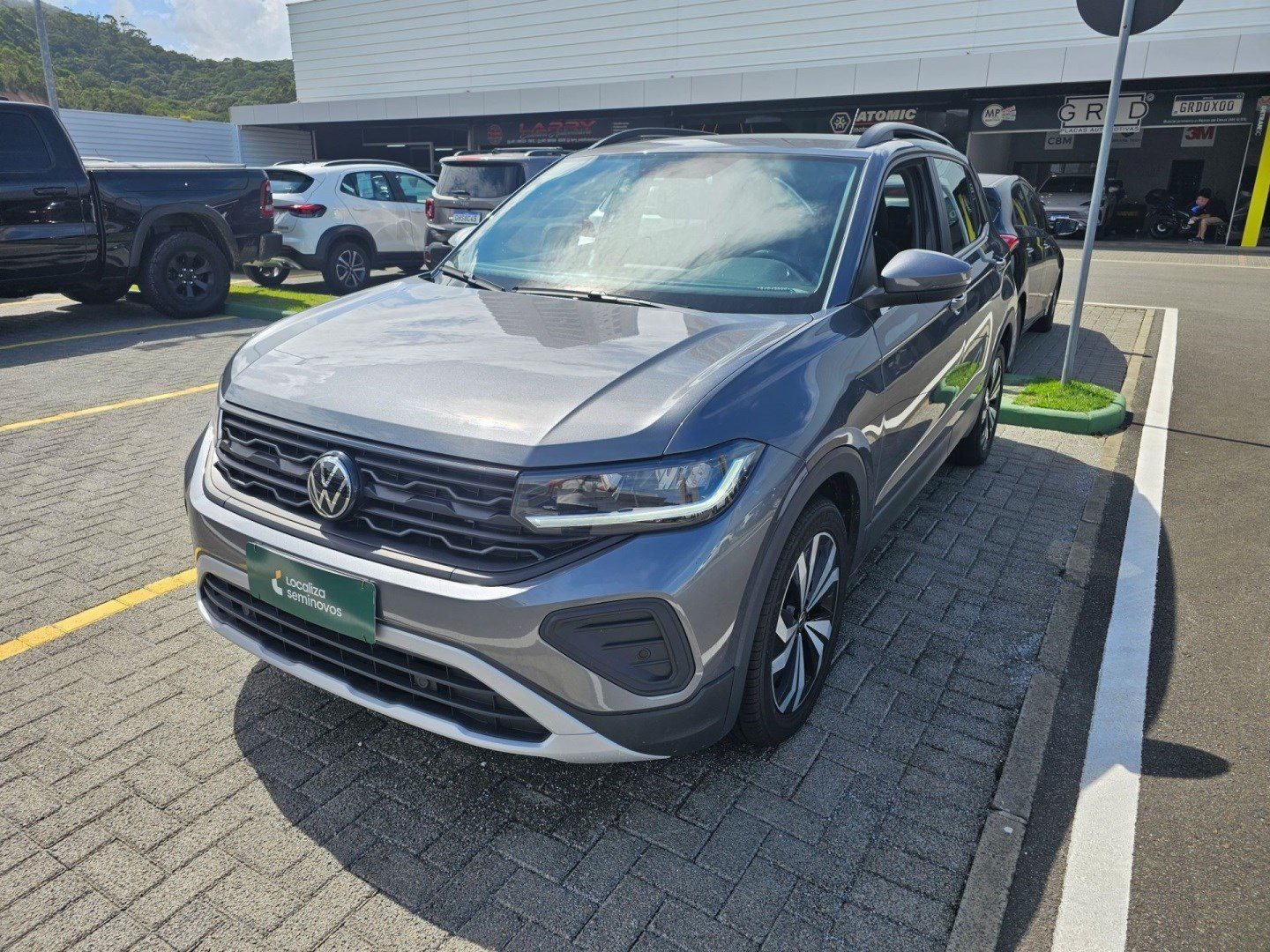 Volkswagen T-Cross 200 TSI 1.0 Flex 12V 5p Aut. na cor Cinza em Itajaí / SC - 877435