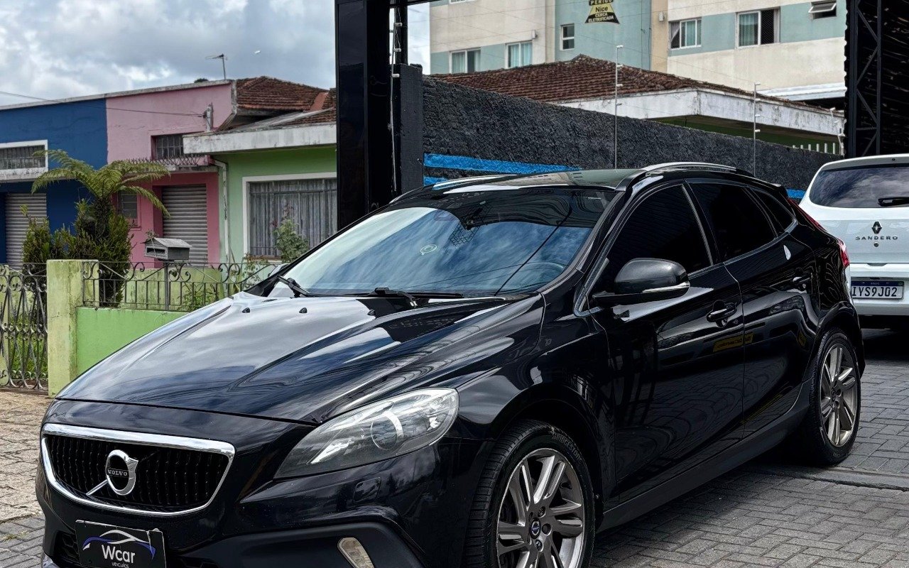 Volvo V40 T-5 Cross Country 2.0 Awd Aut. na cor Preto em Curitiba / PR - 877653
