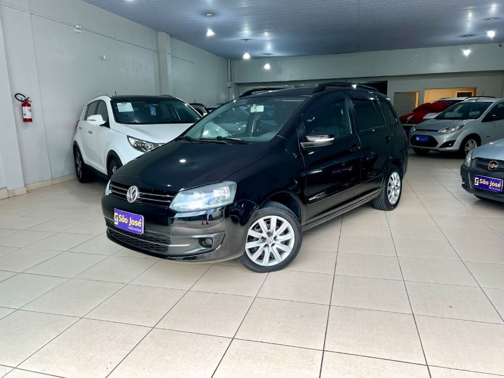 Volkswagen SpaceFox 1.6/ 1.6 Trend Total Flex 8V 5p na cor Preto em São José / SC - 877954