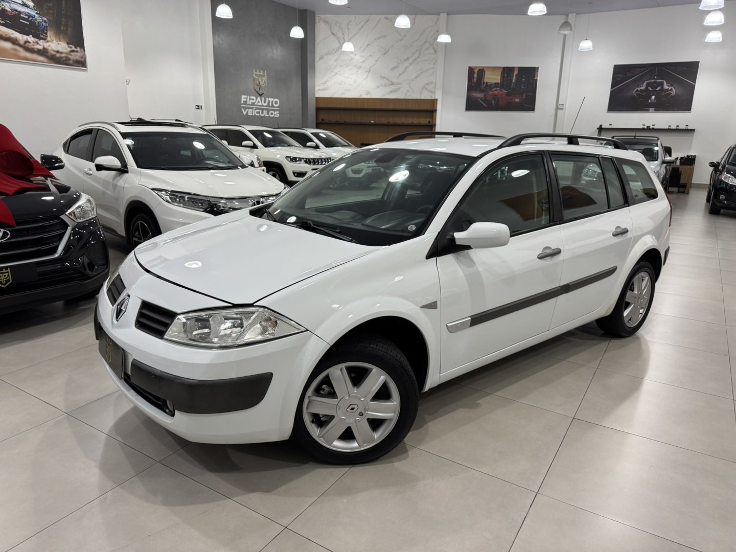 Renault Megane Sedan Dynamique Hi-Flex 1.6 16V na cor Branco em Maringá / PR - 877963
