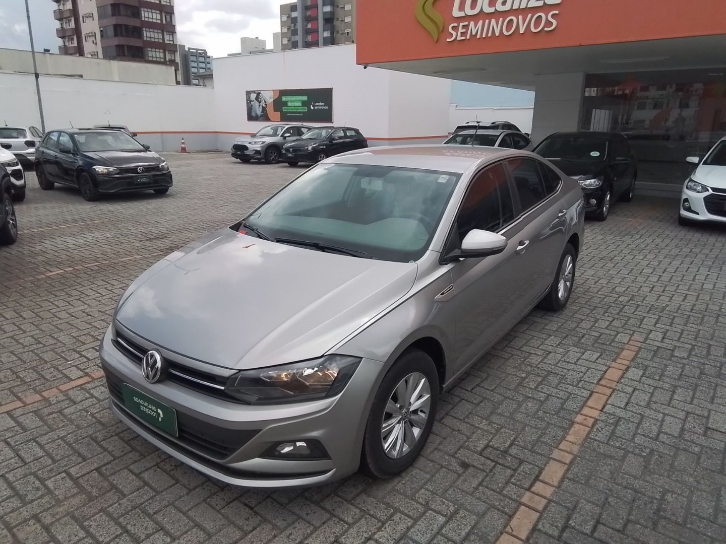 Volkswagen Virtus Comfort. 200 TSI 1.0 Flex 12V Aut na cor Prata em Blumenau / SC - 879037