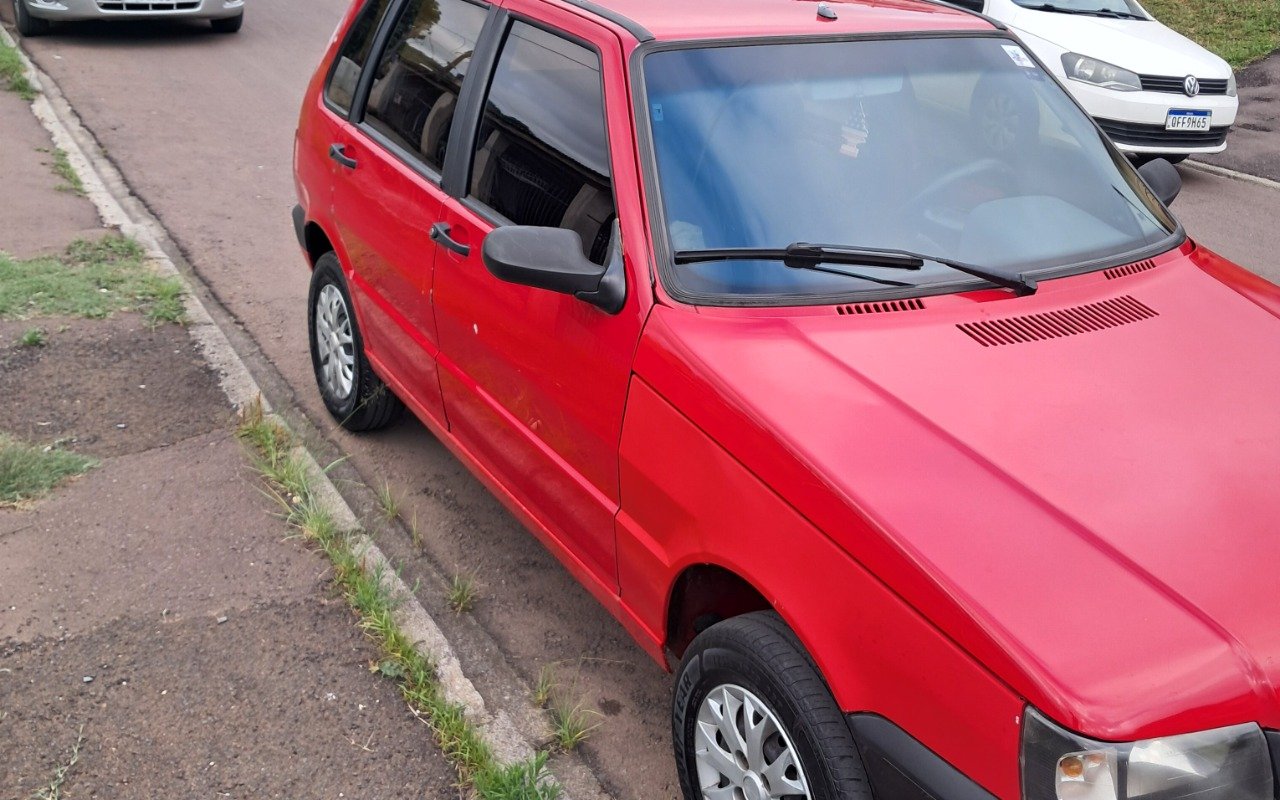 Fiat Uno Mille 1.0 Fire/ F.Flex/ ECONOMY 4p na cor Vermelho em Almirante Tamandaré / PR - 879320