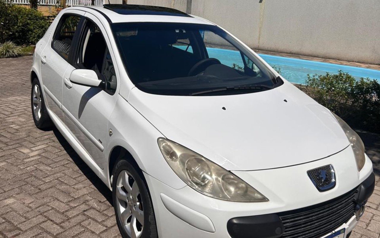 Peugeot 307 Soleil/ Presence 1.6/1.6 Flex 16V 5p na cor Branco em Matinhos / PR - 879464