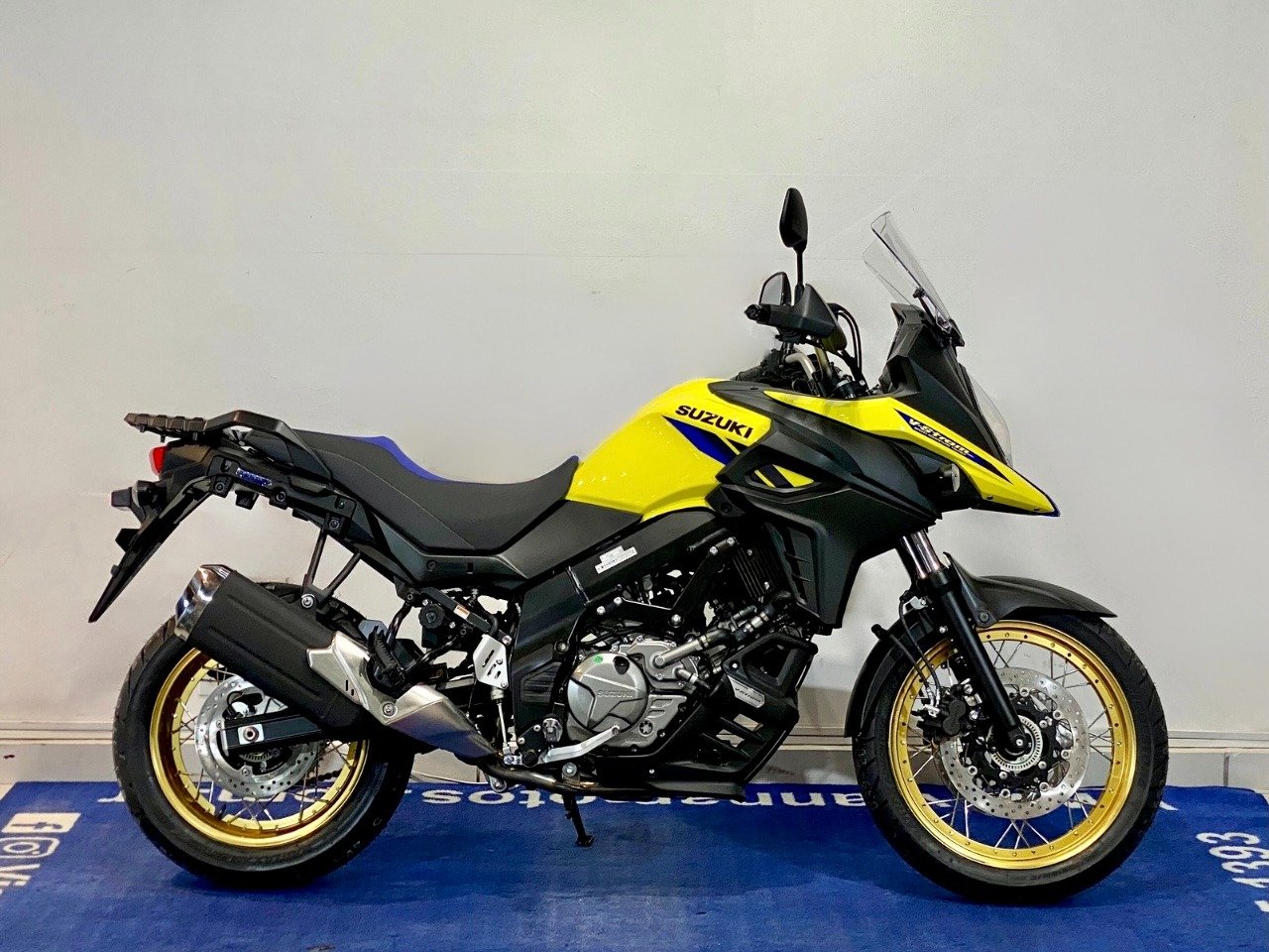 Suzuki DL 650 XT V-STROM  na cor Amarelo em Curitiba / PR - 879656