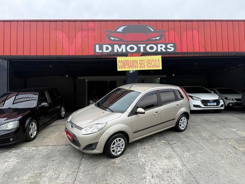 Ford Fiesta 1.6 8V Flex/Class 1.6 8V Flex 5p na cor Prata em Curitiba / PR - 880129