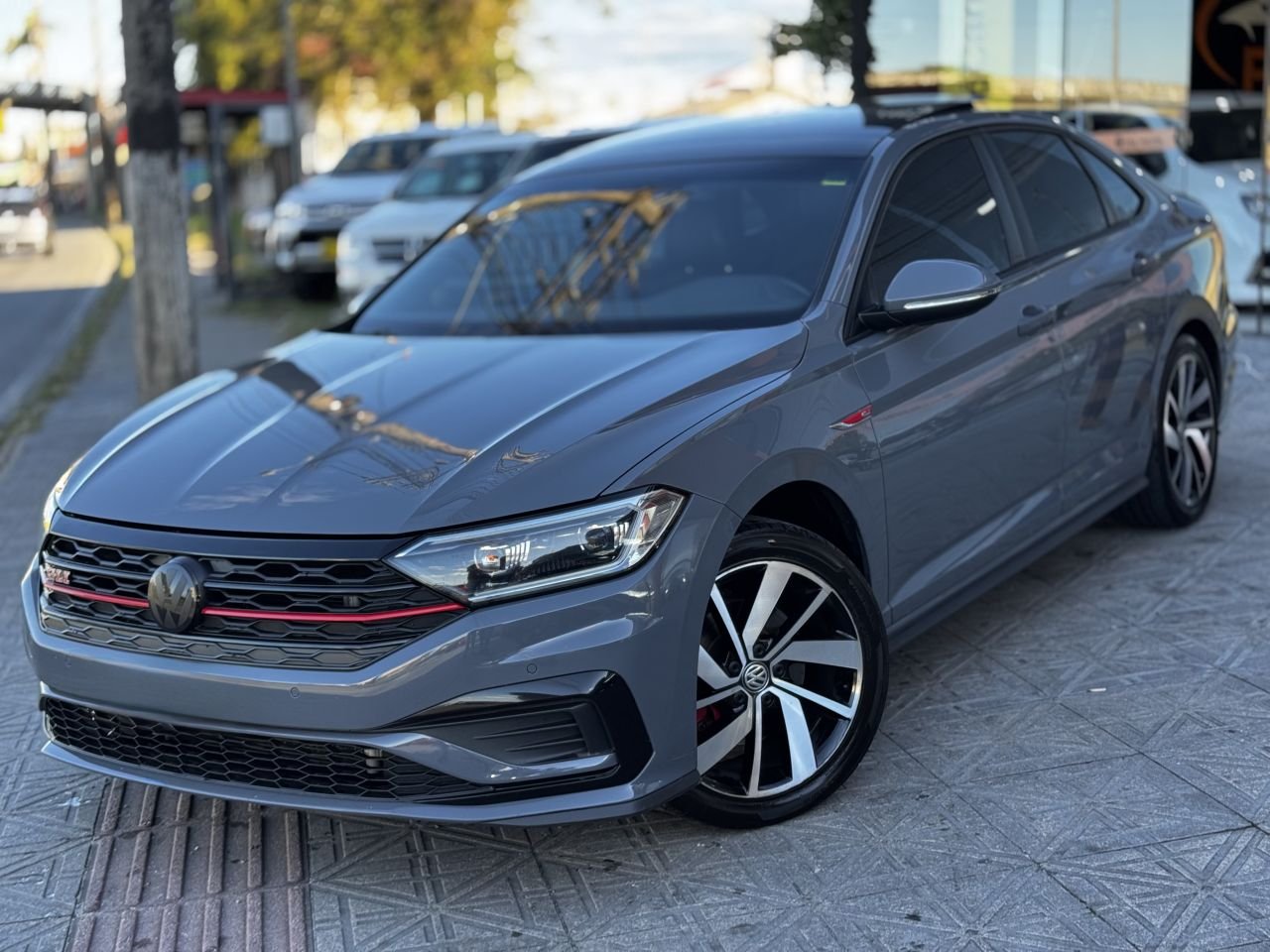 Volkswagen Jetta GLI 350 TSI 2.0 16V 4p Aut. na cor Cinza em São José / SC - 880227