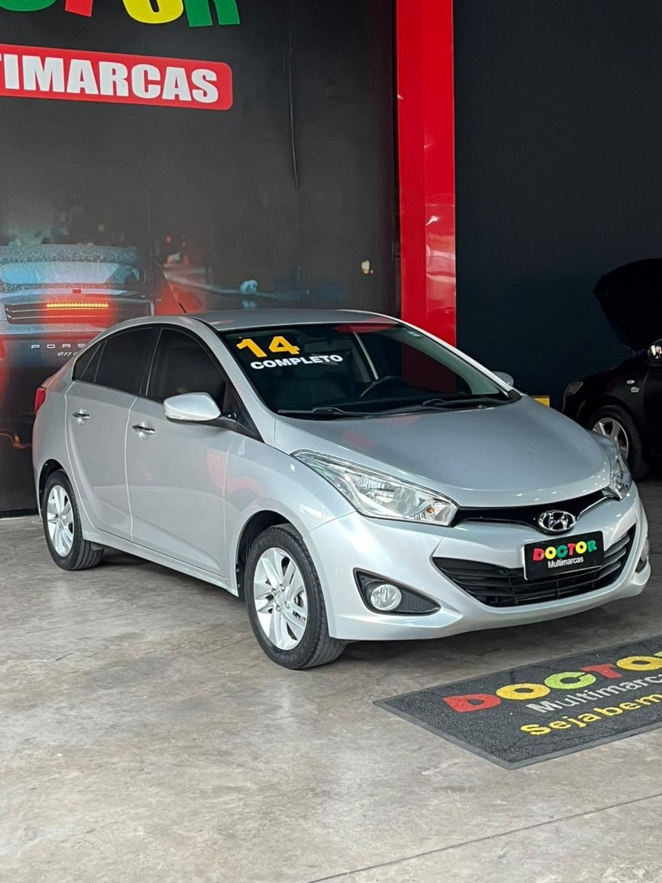 Hyundai HB20S Premium 1.6 Flex 16V Mec. 4p na cor Prata no São Leopoldo / RS - 880240