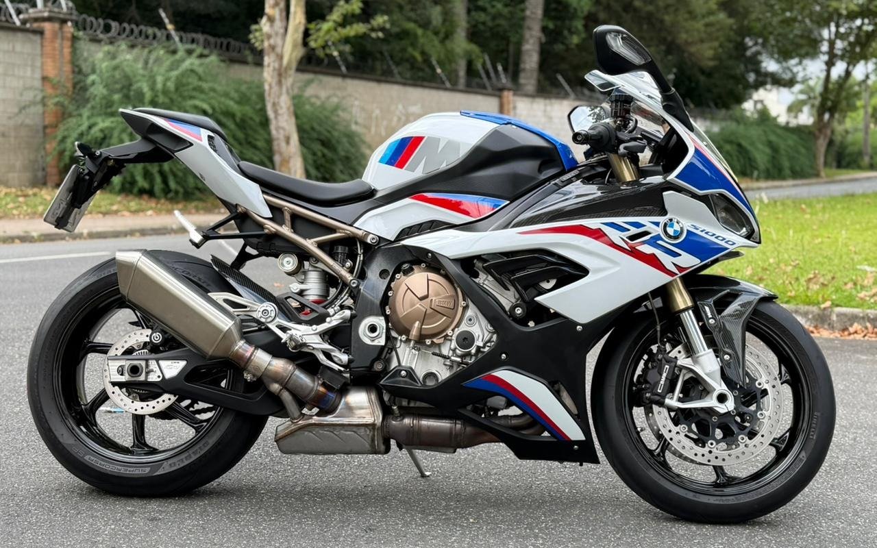 BMW S 1000 RR-M Carbon  na cor Branco em Pinhais / PR - 880344