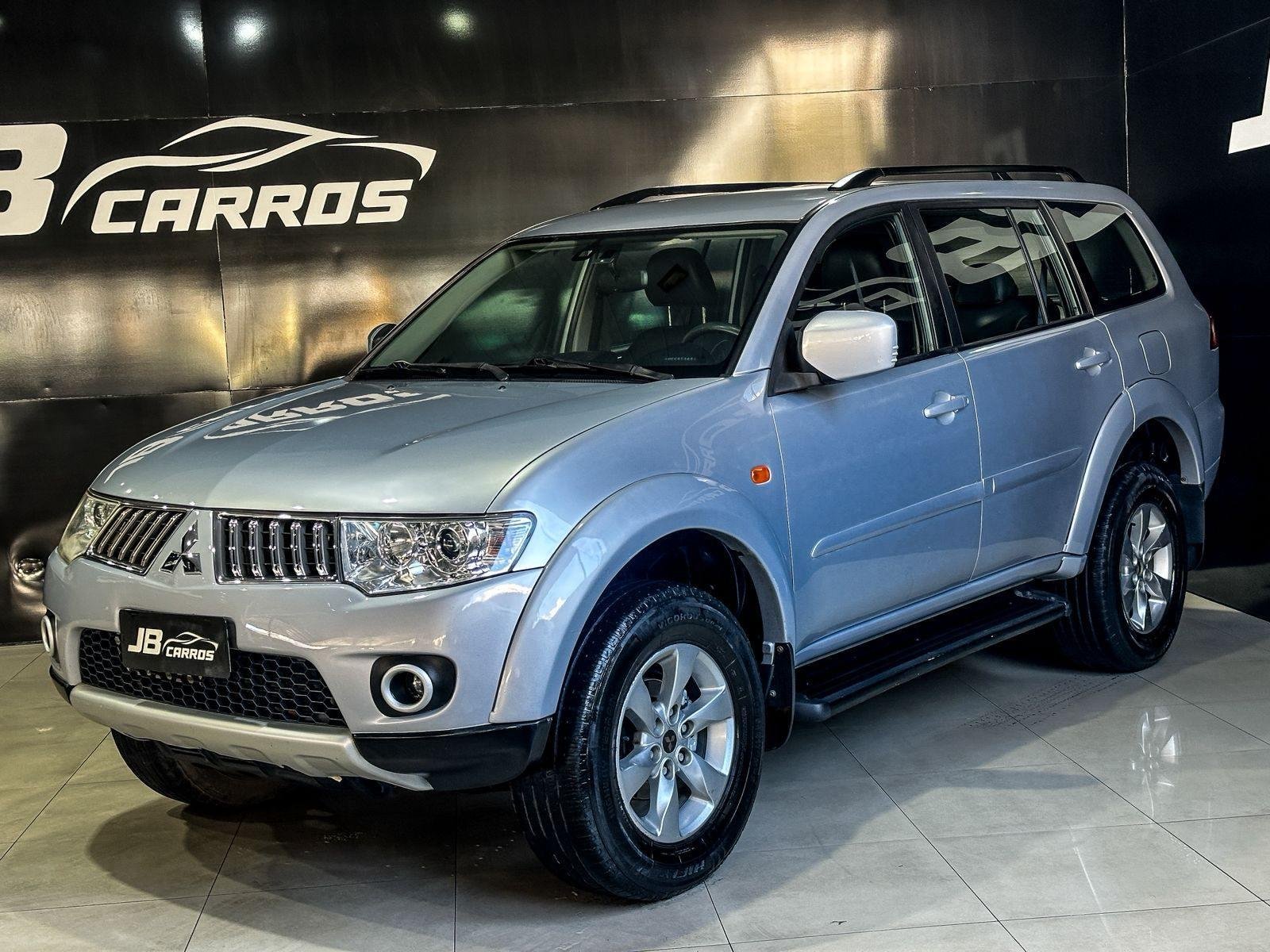 Mitsubishi Pajero DAKAR 3.2 4x4 T.I. Dies. 5p Aut. na cor Prata em Florianópolis / SC - 880753