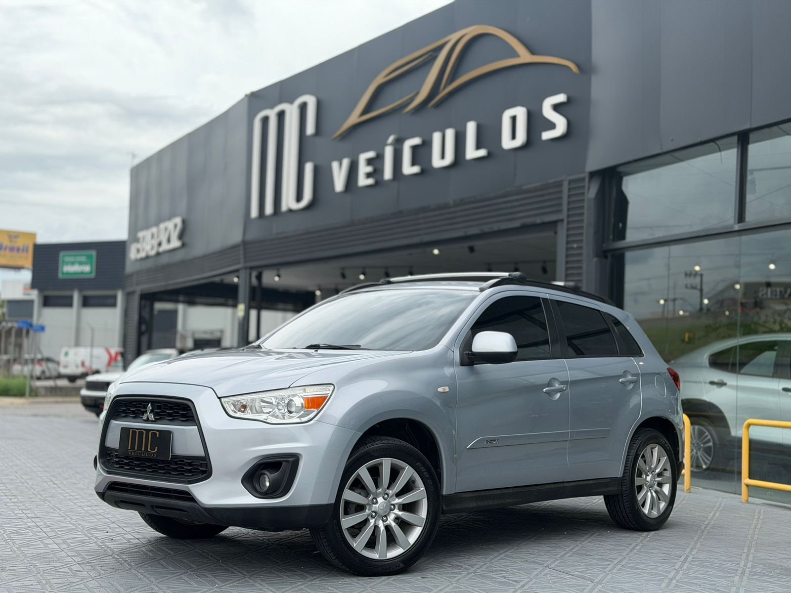 Mitsubishi ASX 2.0 16V 160cv Aut. na cor Prata em São José / SC - 881067