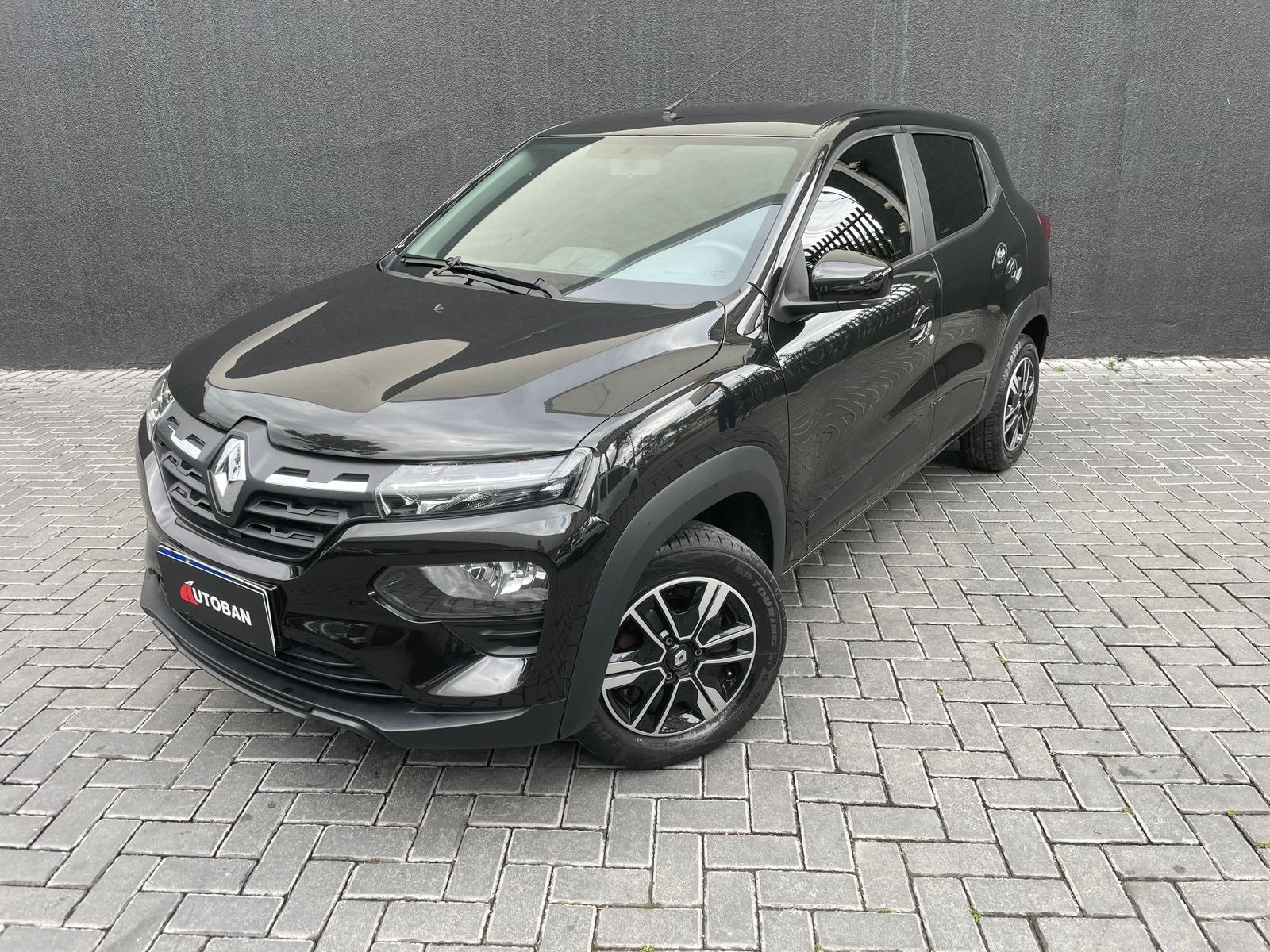 Renault Kwid Intense 1.0 Flex 12V 5p Mec. na cor Preto em Curitiba / PR - 882258