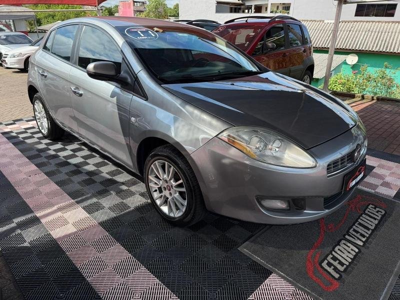Fiat Bravo ESSENCE Dualogic 1.8 Flex 16V 5p na cor Cinza no Viamão / RS - 882291