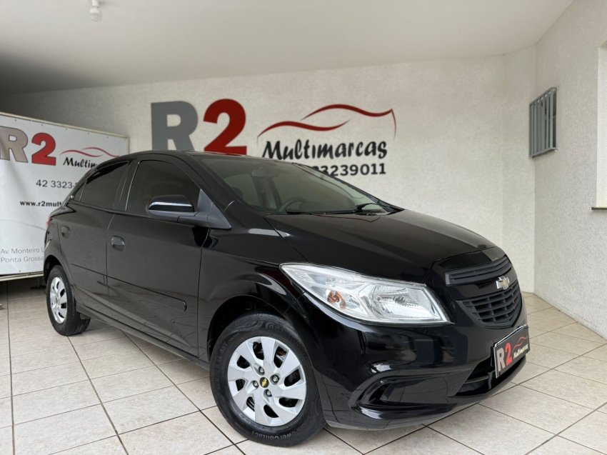 Chevrolet Onix HATCH LS 1.0 8V FlexPower 5p Mec. na cor Preto em Ponta Grossa / PR - 882340