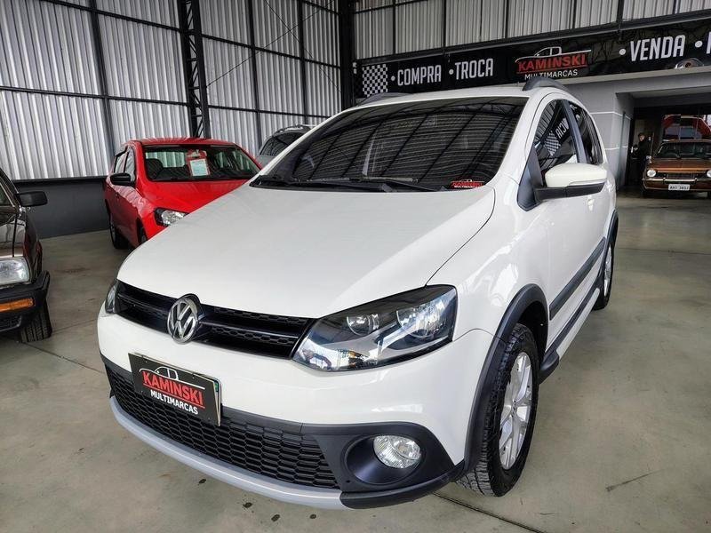 Volkswagen SpaceFox 1.6/ 1.6 Trend Total Flex 8V 5p na cor Branco em Campo Largo / PR - 882971