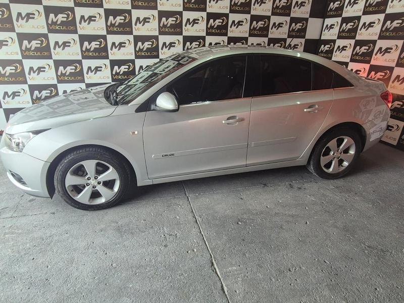 Chevrolet Cruze LT 1.4 16V Turbo Flex 4p Aut. na cor Prata em Curitiba / PR - 883076