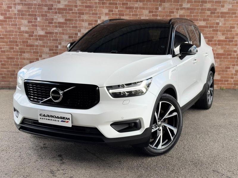 Volvo XC40 T-5 R-DESIGN 2.0 252cv AWD na cor Branco em Curitiba / PR - 883124