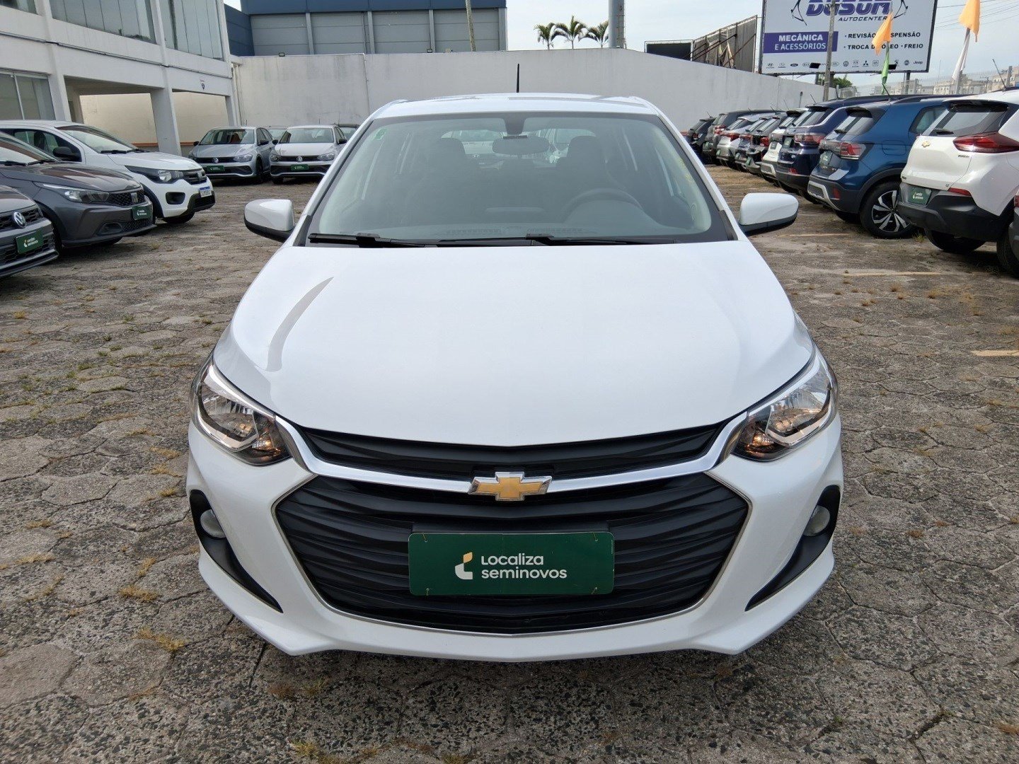 Chevrolet Onix HATCH LT 1.0 12V TB Flex 5p Mec. na cor Branco em Criciúma / SC - 883252