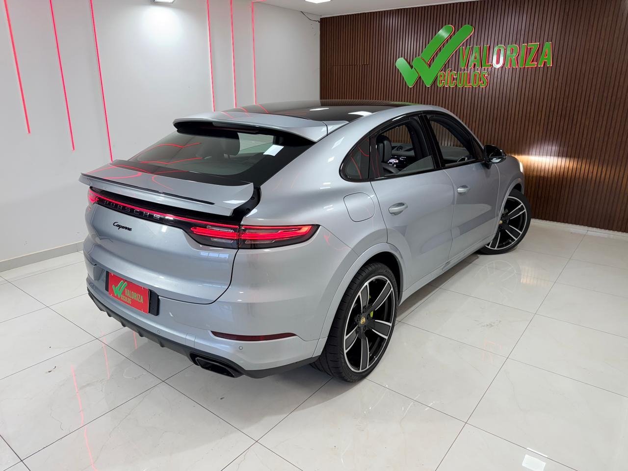 Porsche Cayenne Coupe 3.0 V6 340cv na cor Prata em Londrina / PR - 883948