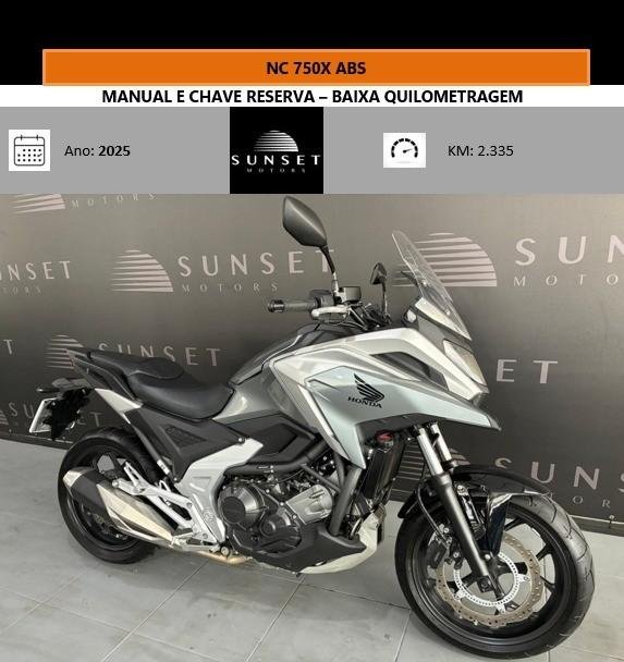 Honda NC 750X/NC 750X ABS  na cor Prata em Itajaí / SC - 884998