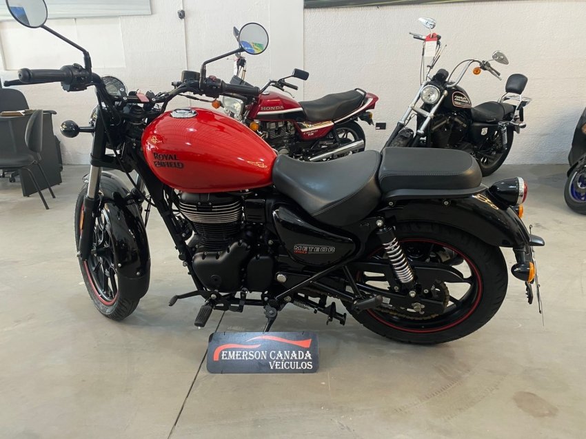 Royal Enfield Meteor 350 Fireball  na cor Vermelho em Campinas / SP - 884999