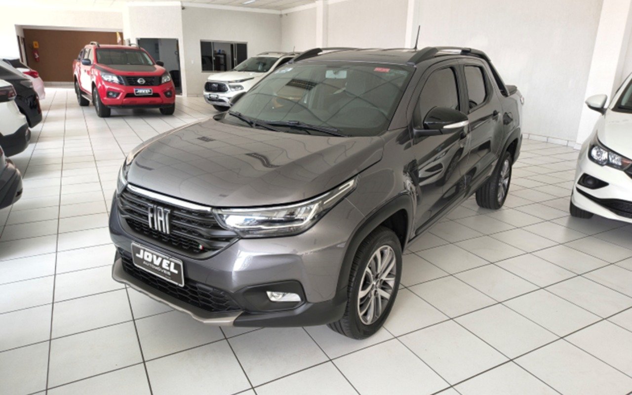 Fiat Strada Volcano 1.3 Flex 8V CD Aut. na cor Cinza em Ponta Grossa / PR - 885271