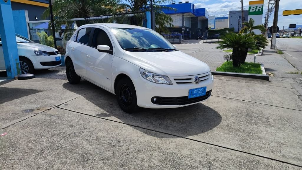 Volkswagen Gol (novo) 1.0 Mi Total Flex 8V 4p na cor Branco em São José / SC - 886040