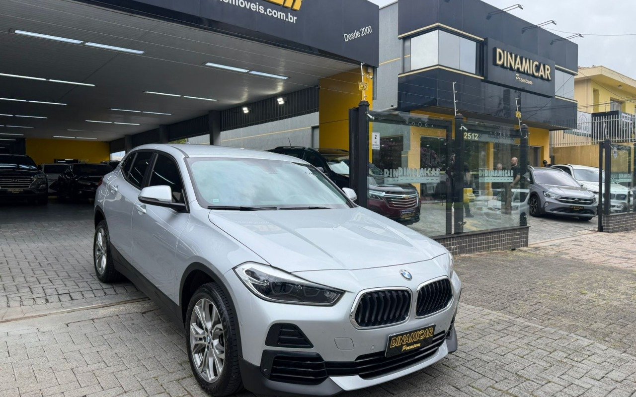 BMW X2 SDRIVE 18i 1.5 ActiveFlex 136cv Aut. na cor Prata em Curitiba / PR - 886223
