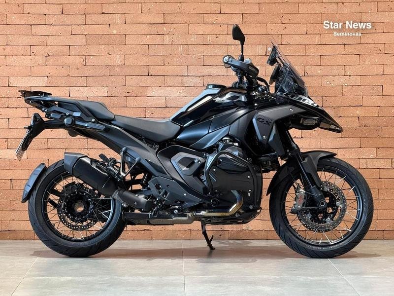 BMW R 1300 GS  na cor Preto em Curitiba / PR - 886267