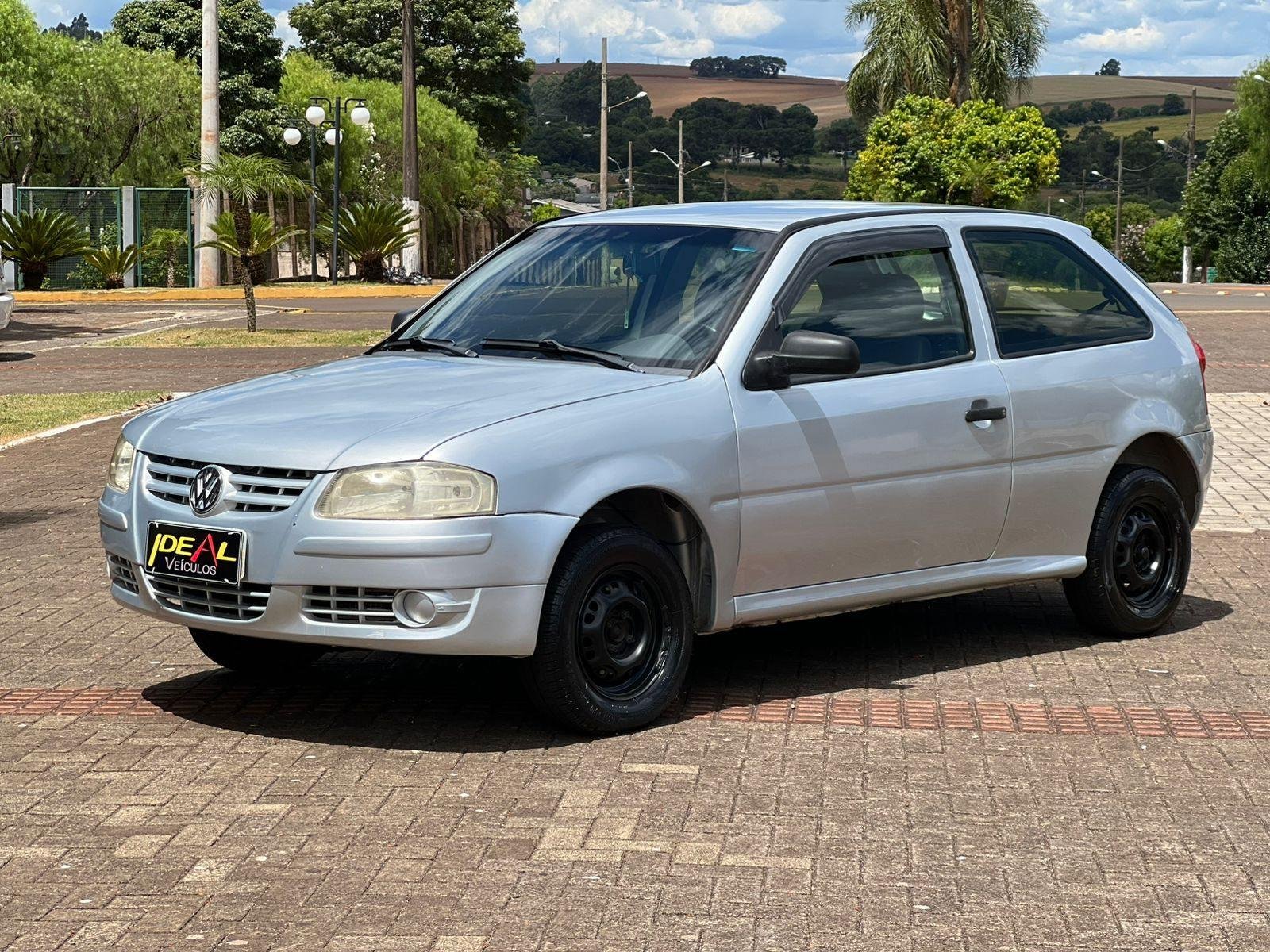 Volkswagen Gol 1000 Mi 2p / 1000i na cor Prata em Xanxerê / SC - 886317