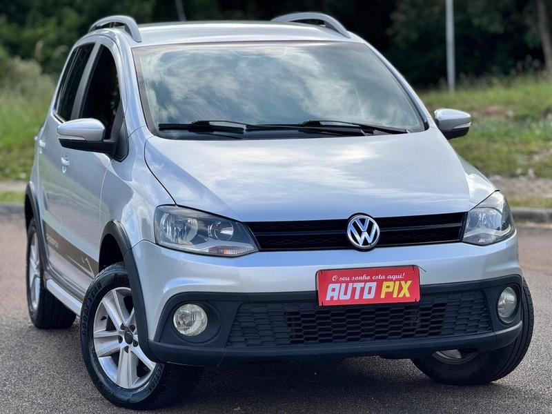 Volkswagen Crossfox 1.6 Mi Total Flex 8V 5p na cor Prata em Curitiba / PR - 886760