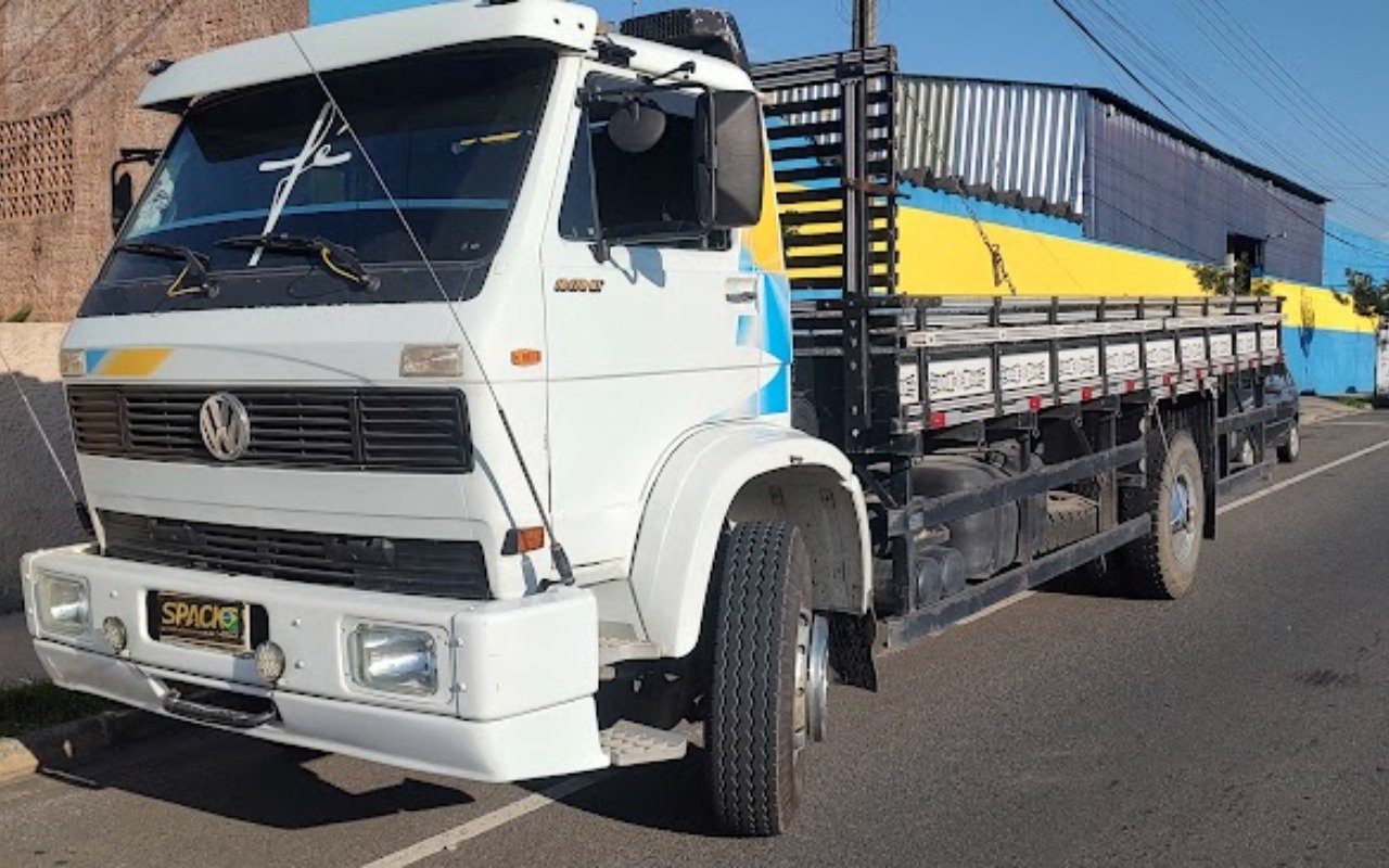 VOLKSWAGEN 16-170 BT 2p (diesel) na cor Branco em Campo Largo / PR - 887216