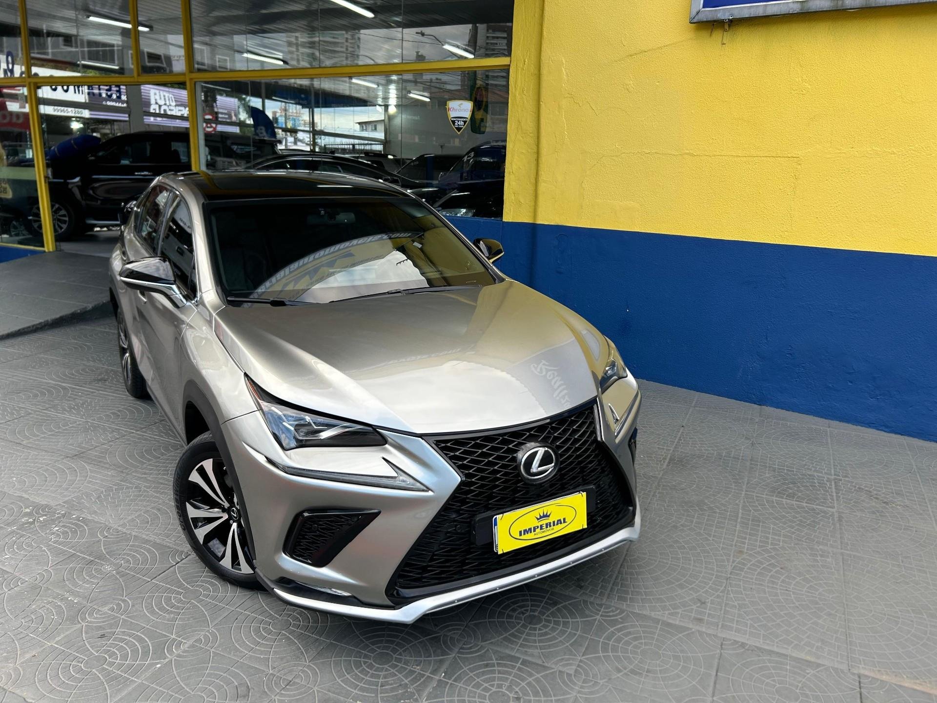 Lexus NX-300h F-Sport 4x4 2.0 16V 238cv Aut. na cor Cinza em São José / SC - 887559
