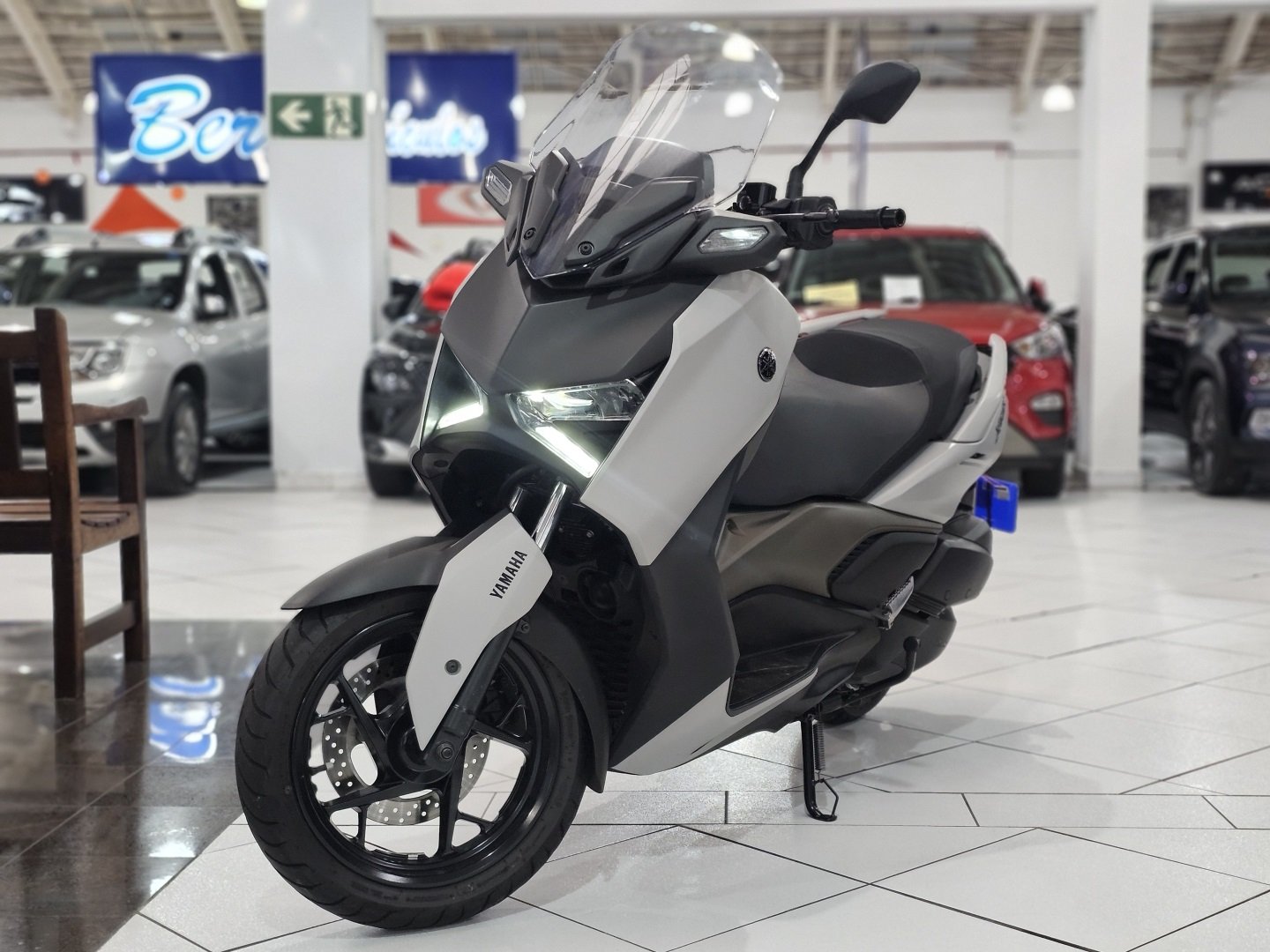 YAMAHA XMAX 250 ABS  na cor Cinza em Curitiba / PR - 887833
