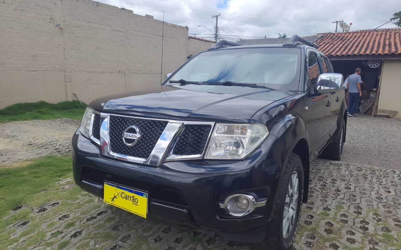 Nissan Frontier SL CD 4x4 2.5TB Diesel Aut na cor Preto em Curitiba / PR - 887858