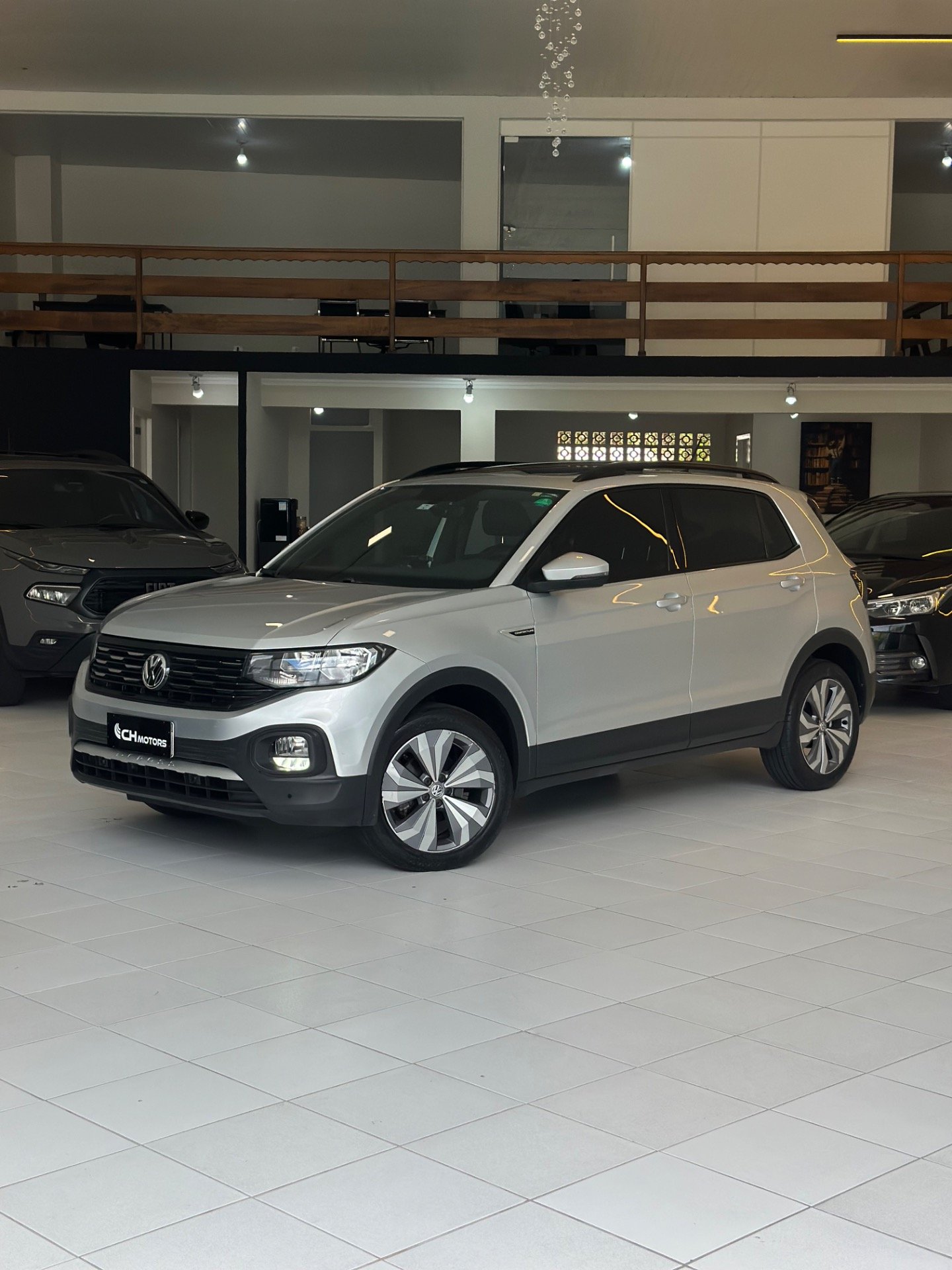 Volkswagen T-Cross Comfor. 200 TSI 1.0 Flex 5p Aut. na cor Prata em Curitiba / PR - 888485