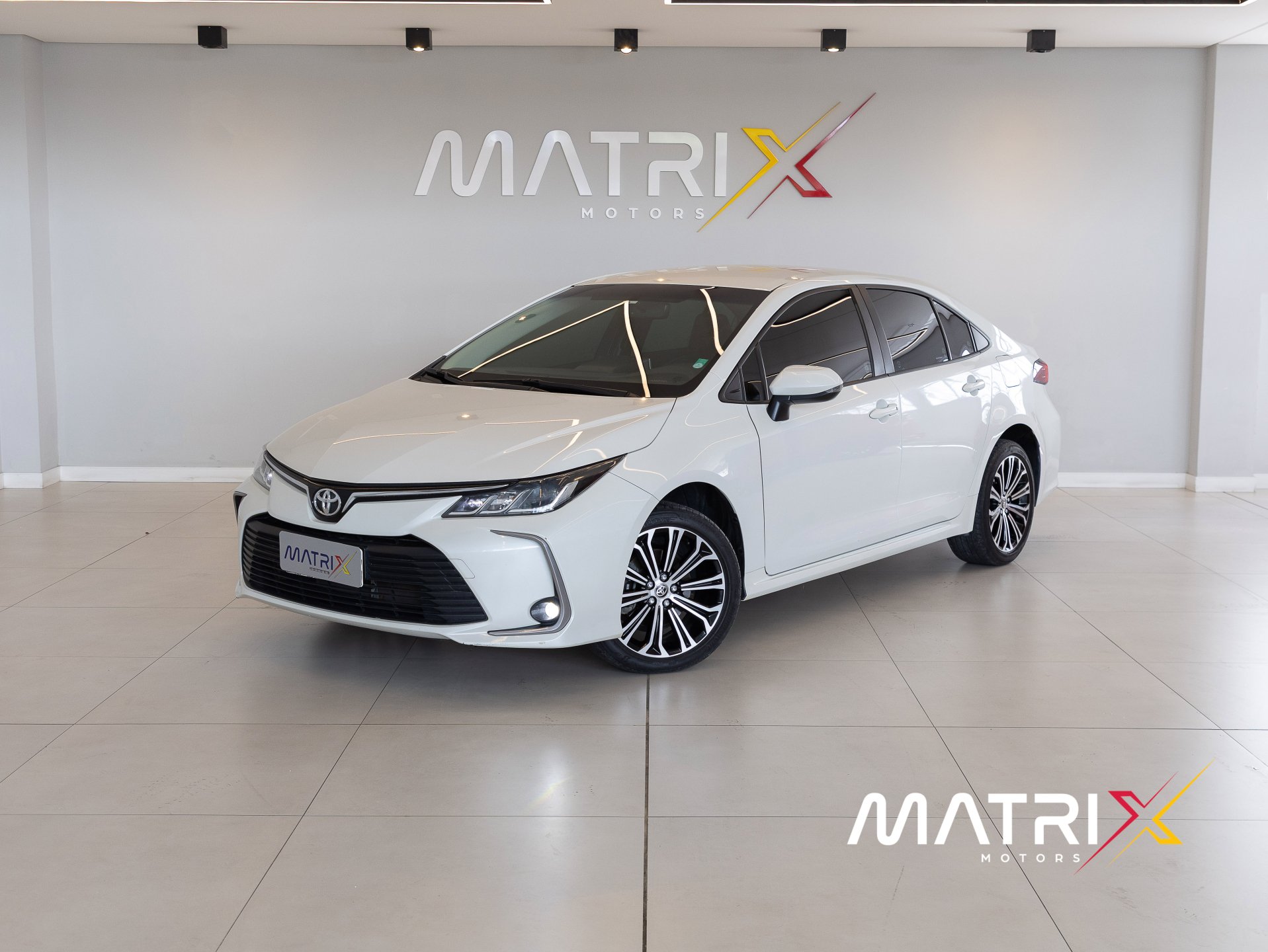 Toyota Corolla XEi 2.0 Flex 16V Aut. na cor Branco em São José / SC - 888927