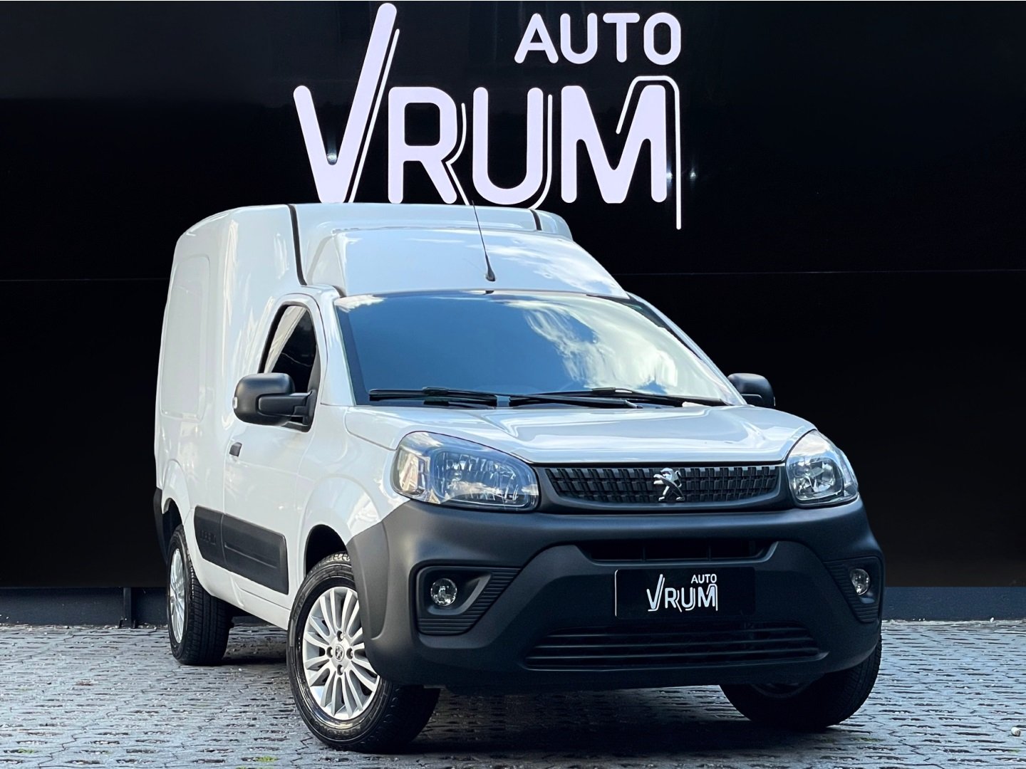 Peugeot Partner Rapid Busin. Pack 1.4 Flex Mec. na cor Branco em Curitiba / PR - 891837