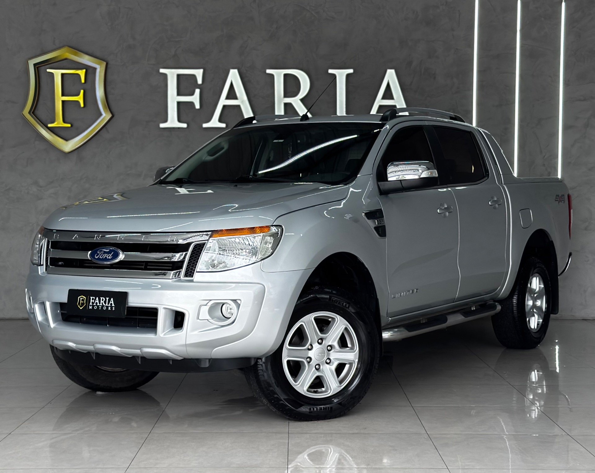 Ford Ranger Limited 3.2 4x4 CD Diesel Aut. na cor Prata em Curitiba / PR - 891870