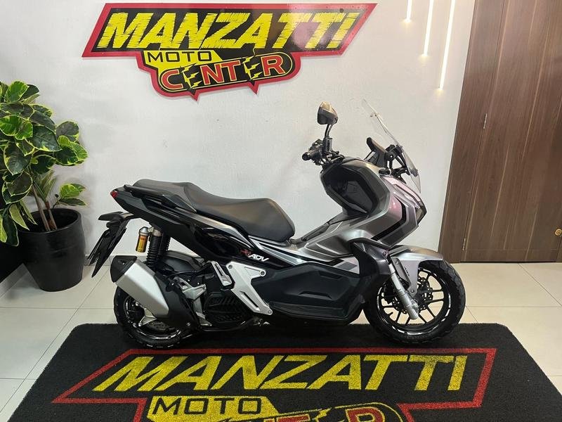 Honda ADV 150  na cor Prata em Campo Largo / PR - 891914