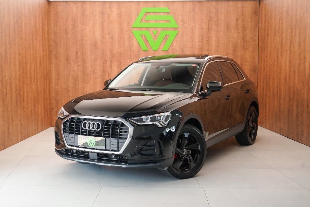 Audi Q3 P. Plus 1.4 TFSI Flex/P.Plus S-tronic na cor Preto em São José / SC - 891922