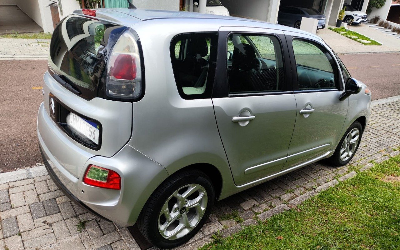 Citroën C3 Picasso Tendance 1.6 Flex 16V 5p Aut. na cor Prata em Curitiba / PR - 893310