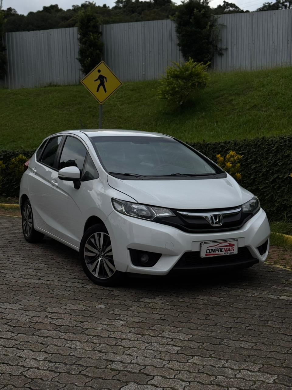 Honda Fit EX/S 1.5 Flex/Flexone 16V 5p Aut. na cor Branco em Joinville / SC - 893550